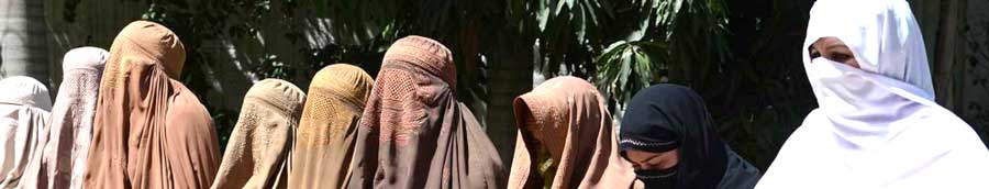 mulheres vestindo burca o islã na Europa